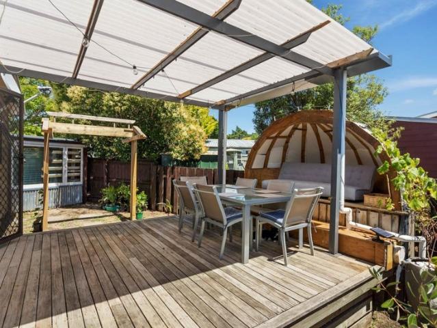 titirangi, 4 bedrooms