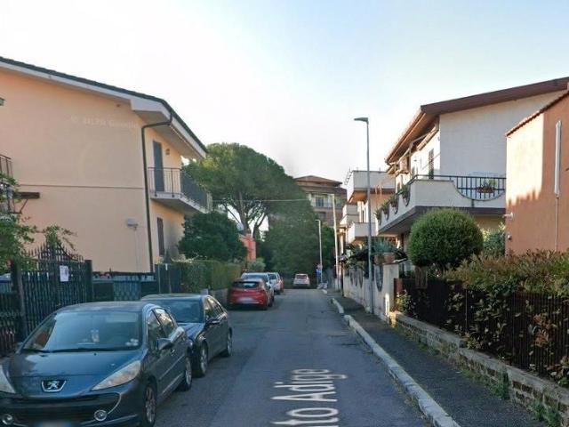 Tivoli luminoso loft ammobiliato
