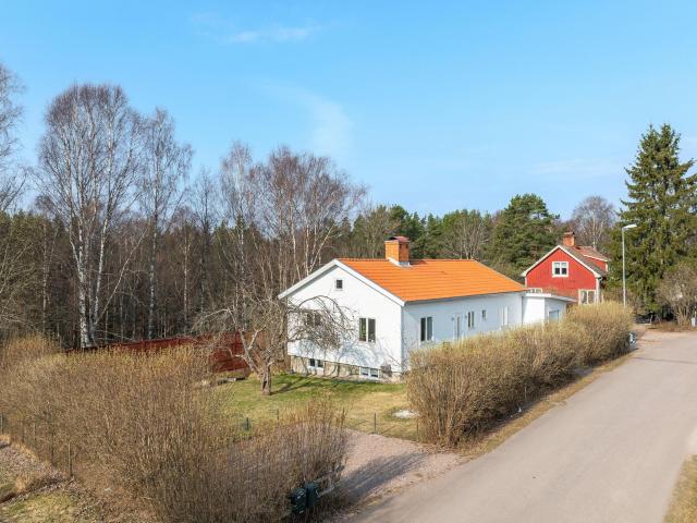 Tjärnavägen 15
