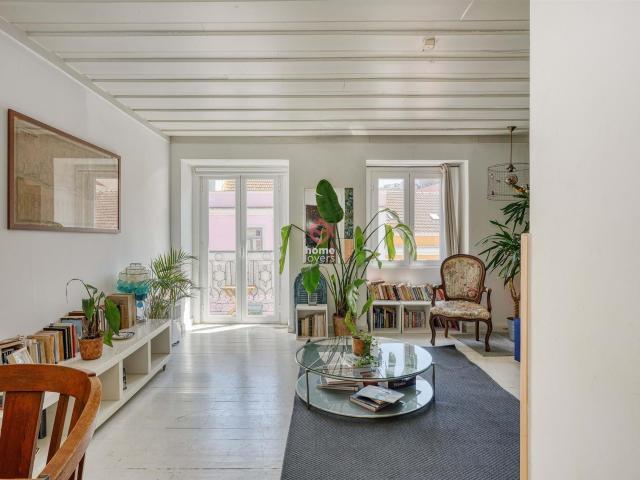 To Buy T1 Avenida Da Liberdade 54m² Santo António