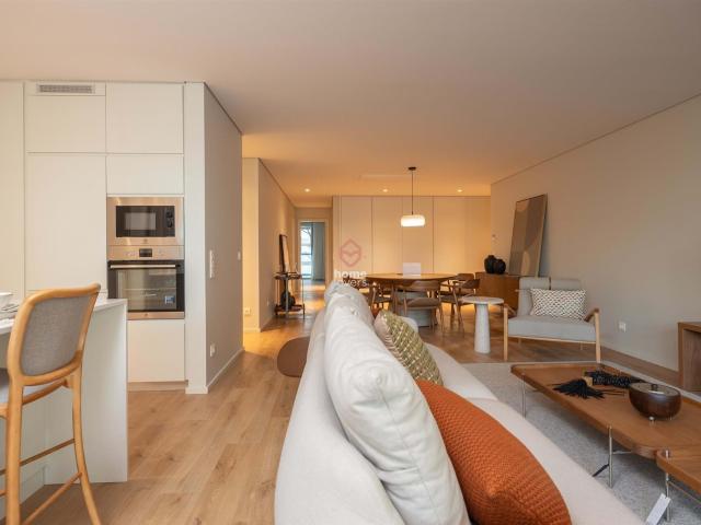 To Buy T3 | Miraflores| Carnaxide 298m² Belém