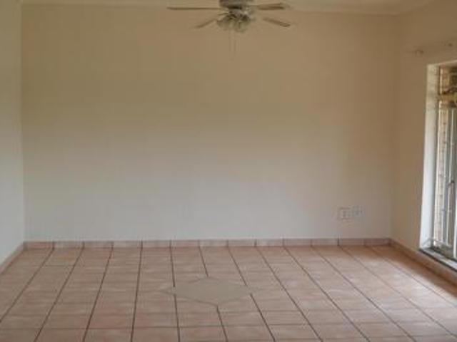 to let brenthurst brakpan