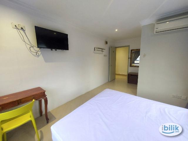 To LRT Plaza Rakyat Master Bedroom with Private Bathroom