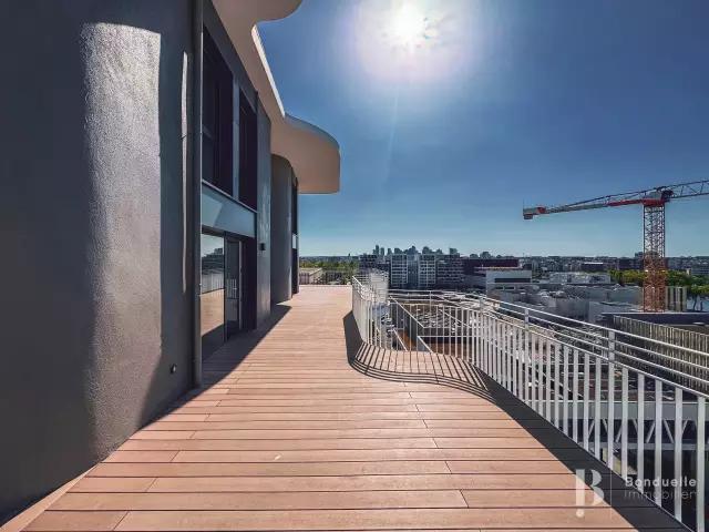 TO RENT EMPTY FLAT 5 BEDROOMS NEW BUILDING 970 SQF LARGE TERRACE TOP FLOOR