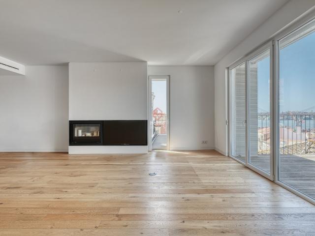 TO RENT * T4 DUPLEX + VISTA RIO | LISBOA | LAPA