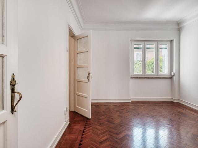 TO RENT T1 +1 LISBOA ESTRELA