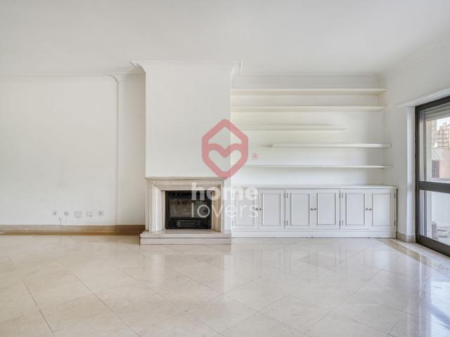 TO RENT * T3 C/TERRAÇO | LISBOA | LARANJEIRAS