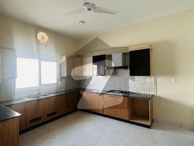 To Rent You Can Find Spacious House In Falcon Complex New Malir