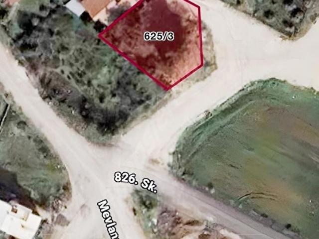 TOMALAR'DA HARİKA LOKASYONDA 2 ADET VİLLA YAPMAYA UYGUN ARSA
