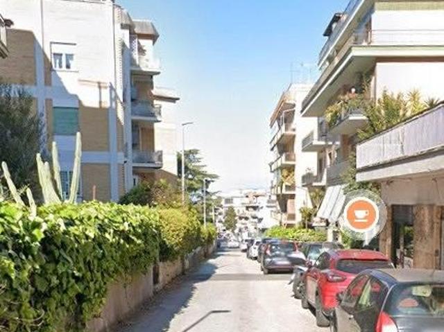 Tomba di nerone bilocale finemente arredato