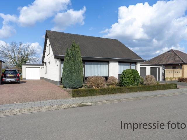 Tombac, 3, 6065BP, Montfort, Limburg 6065BP