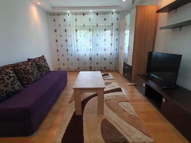 Tomis 3 apartament cu 2 camere decomandate, cu centrala