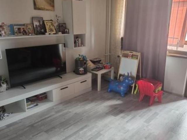 Tomis 3, decomandat, 2 camere, 52mp, vanzari Constanta