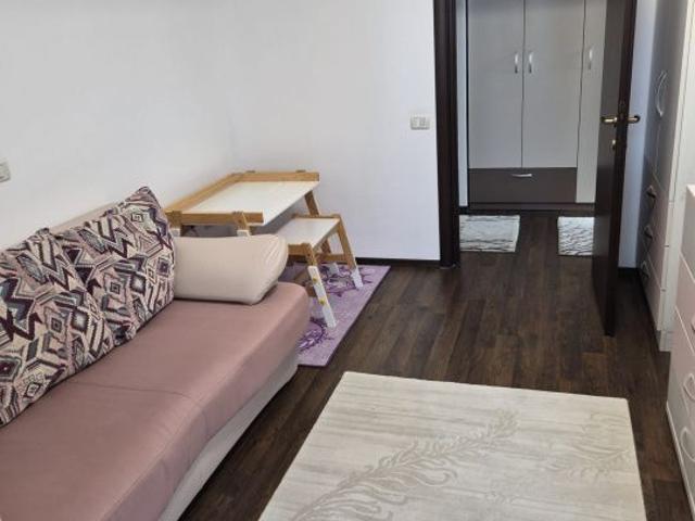 Tomis plus 3 camere si loc de parcare subteran inchis