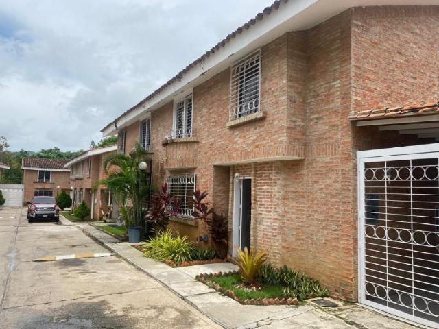 TONHOUSE EN VENTA EN GUATAPARO