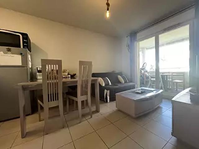Tonnay Charente 17430 Achat / Vente appartement 2 pièces t2 parking