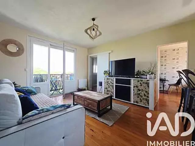 Tonnay Charente 17430 Achat / Vente appartement 4 pièces t4 au dernier étage