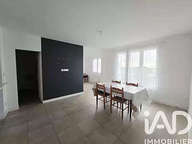 Tonnay Charente 17430 Achat / Vente appartement 4 pièces t4 au dernier étage