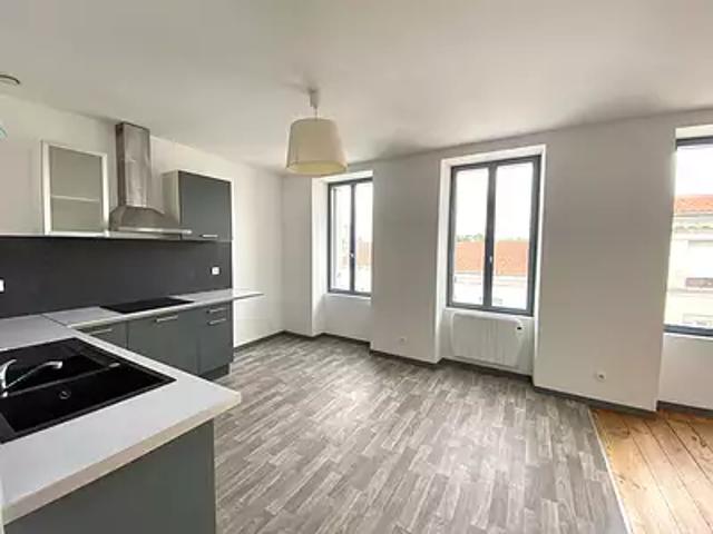 Tonnay Charente 17430 Achat / Vente maison 10 pièces t10 cave