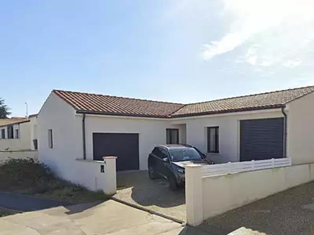 Tonnay Charente 17430 Achat / Vente maison 4 pièces t4 au dernier étage