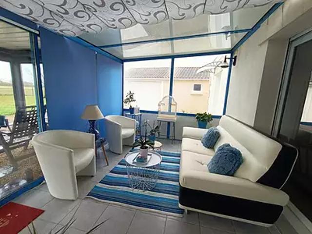 Tonnay Charente 17430 Achat / Vente maison 4 pièces t4 au dernier étage terrasse