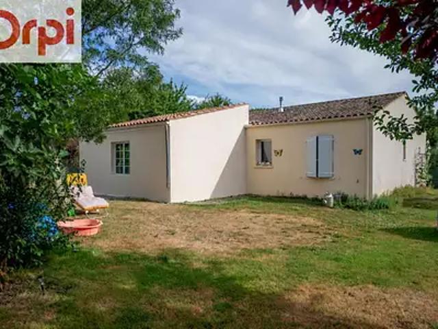 Tonnay Charente 17430 Achat / Vente maison 4 pièces t4 jardin