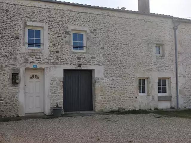 Tonnay Charente 17430 Achat / Vente maison 4 pièces t4 terrasse cave