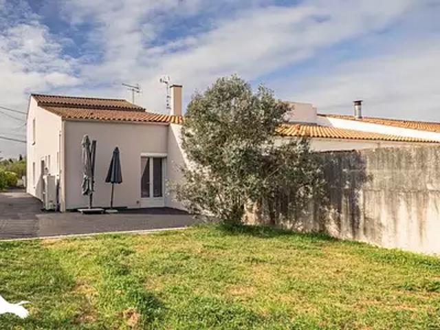 Tonnay Charente 17430 Achat / Vente maison 5 pièces t5 parking