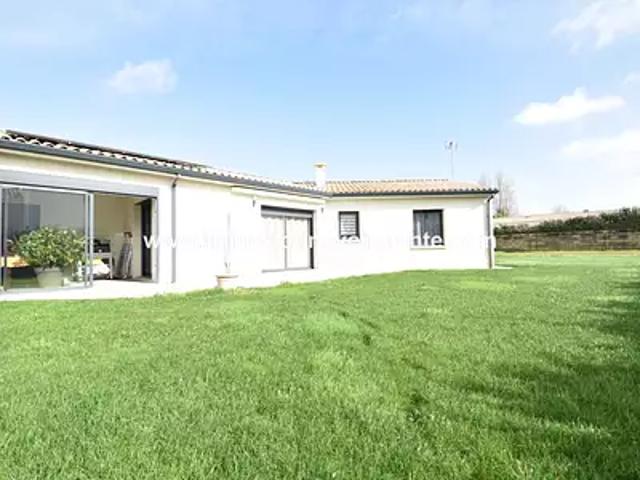 Tonnay Charente 17430 Achat / Vente maison 5 pièces t5 terrasse parking