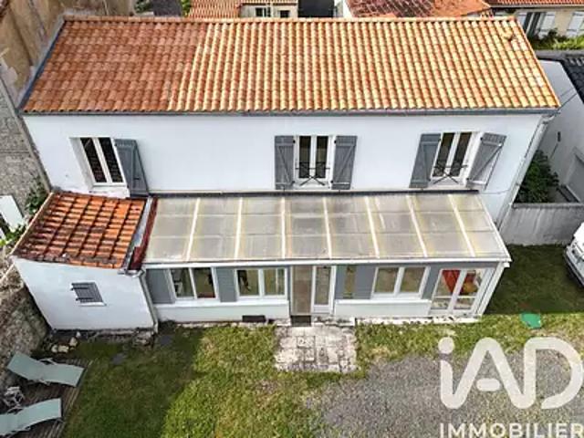 Tonnay Charente 17430 Achat / Vente maison 7 pièces t7 parking
