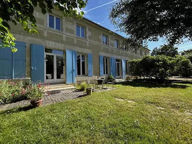 Tonnay Charente 17430 Achat / Vente maison 7 pièces t7 parking
