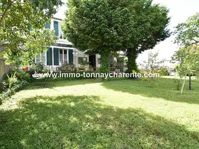 Tonnay Charente 17430 Achat / Vente maison 7 pièces t7 terrasse