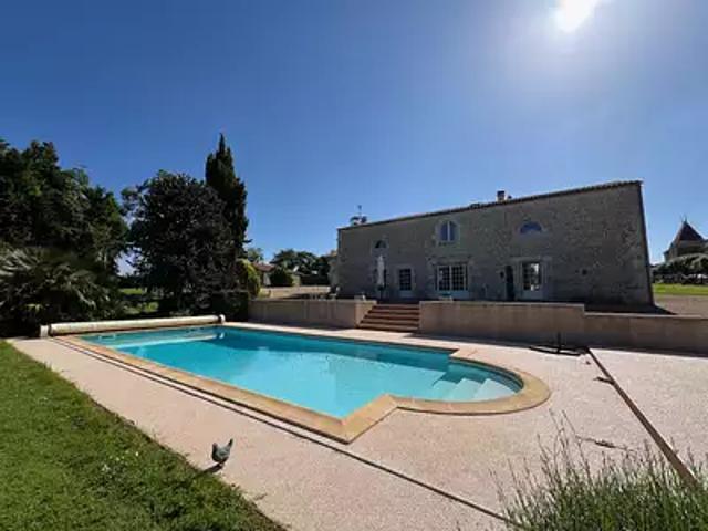 Tonnay Charente 17430 Achat / Vente maison 7 pièces t7