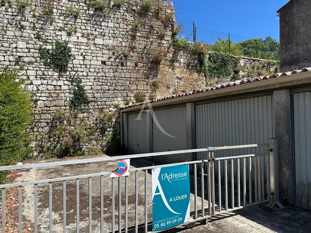 Tonnay Charente Location Parking / Garage 17