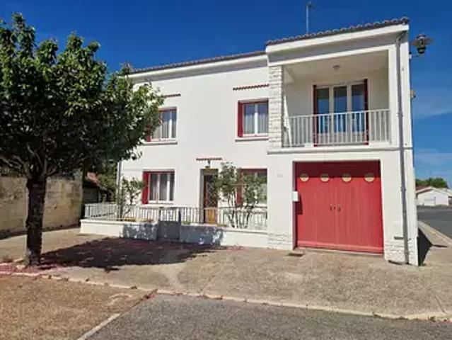 Tonnay Boutonne 17380 Achat / Vente maison 5 pièces t5 jardin