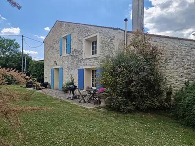 Tonnay Boutonne 17380 Achat / Vente maison 7 pièces t7 piscine jardin
