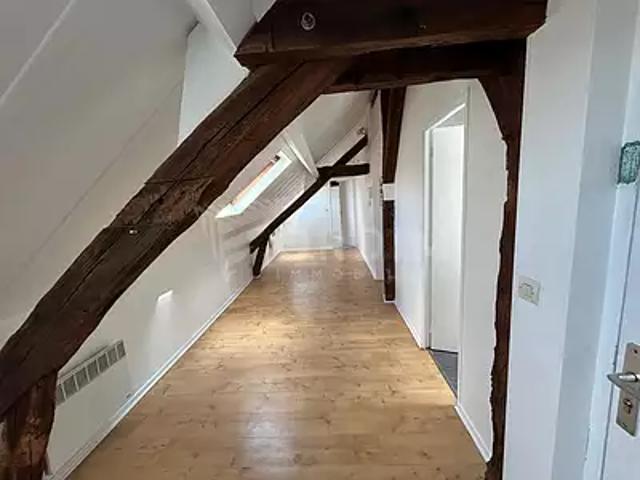 Tonnerre 89700 Location appartement 2 pièces t2 au dernier étage cave