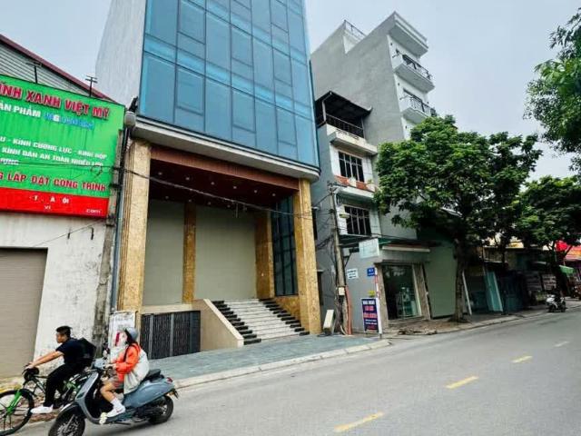 Toà Building Mặt Phố 8 Nổi + 1 Hầm Nằm Ngay Trên Mặt Phố Vip Cực Vip Định Công, Trịnh