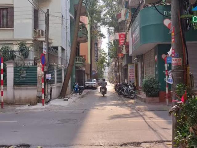 Tòa Nhà Cao Cấp! Phố Hoàng Quốc Việt, Cầu Giấy. Dòng tiền 300 triệu/ tháng