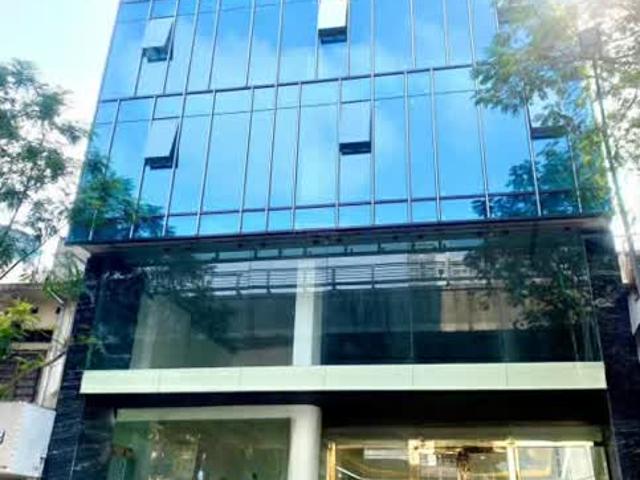 Tòa Nhà VP Doanh Thu 400tr/tháng Phố Nguyễn Văn Cừ 220m2, 10 Tầng, MT9m Nhỉnh 1xx Tỷ