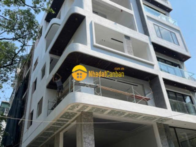 Tòa văn phòng vip phố nguyễn sơn, 7 tầng, lô góc, mặt tiền siêu rộng, phân lô ô bàn cờ