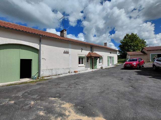 Tocane Saint Apre Vente Propriété/château 24