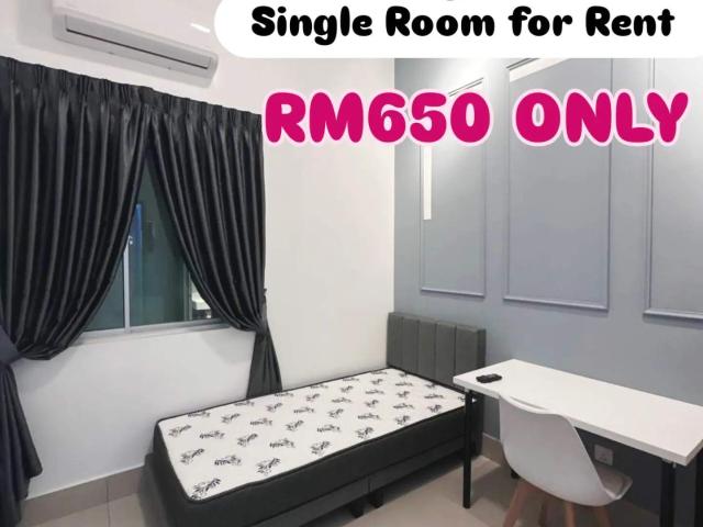 Today News‼️RM650 ONLY | Fully Furnished High Ceiling Single Room with WindowRazak City Residence