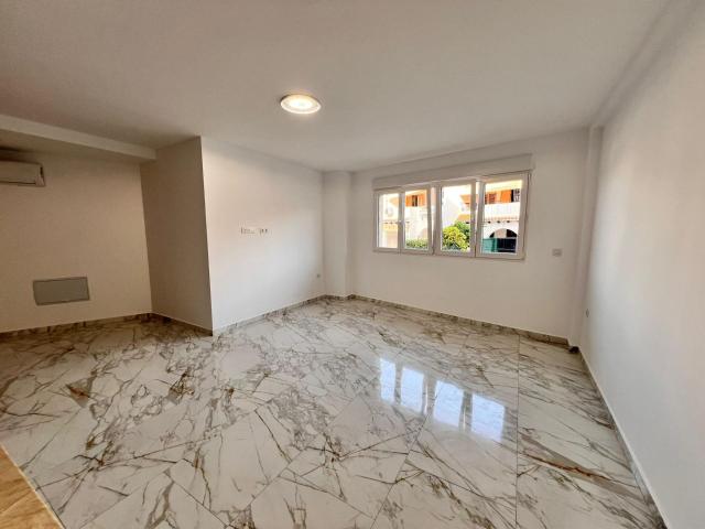 TODO REFORMADO! APARTAMENTO A 100 METROS DE PLAYA,TORREVIEJA