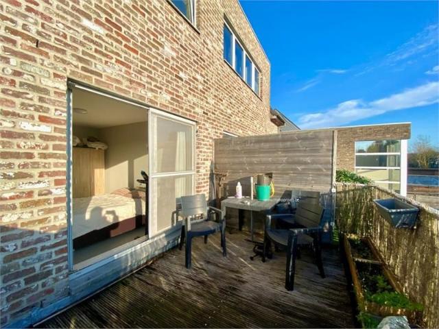 Tof 2 slaapkamerappartement met 2 terrassen te Eeklo!