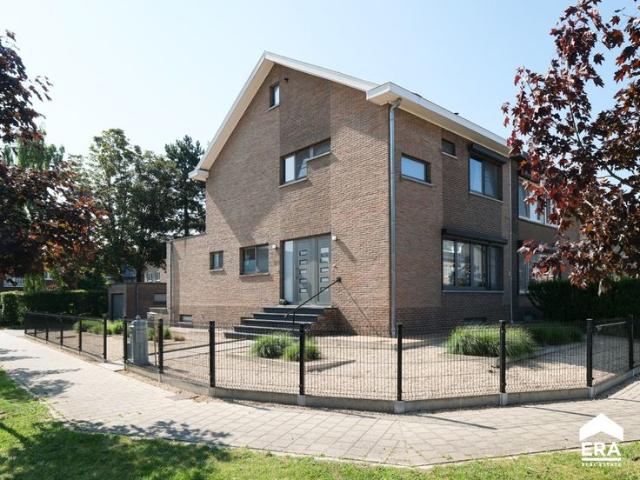Toffe hoekwoning met 2 appartementen in Banneux wijk