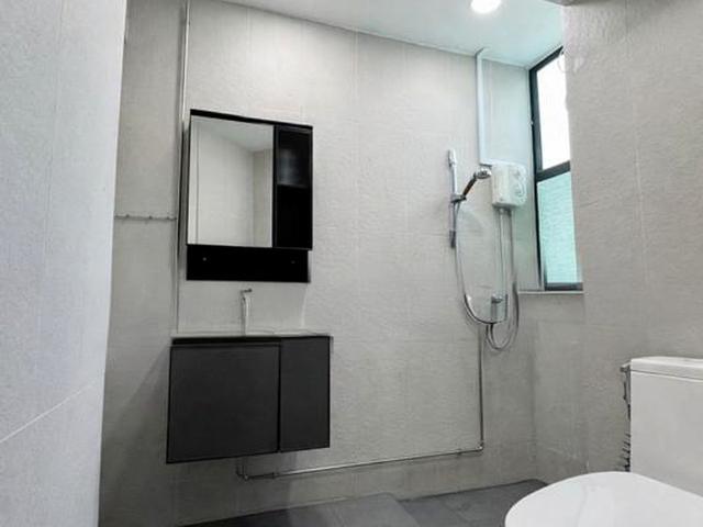 Toh Tuck Crescent D21, Condominium