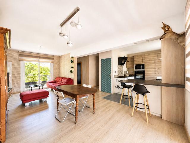Toiture neuve avec panneaux solaires 5 chambres piscine. 111m² Beaune