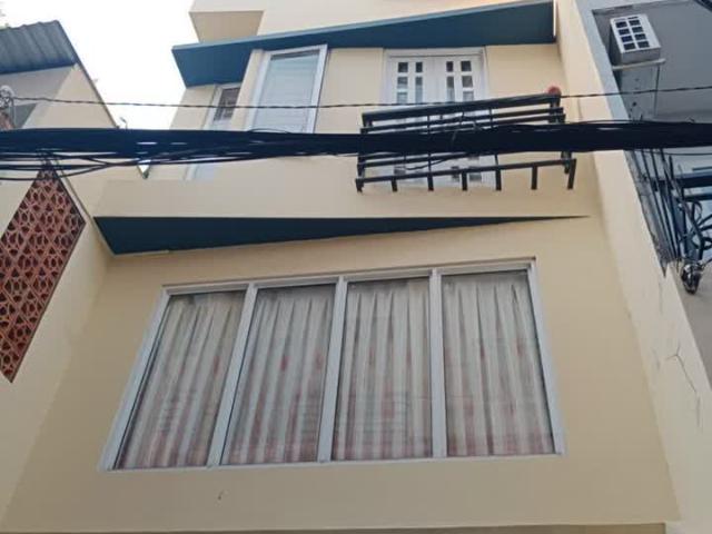 Tôi cần Bán Nhà 135/12A Hoà Hưng, P. 12, Q. 10