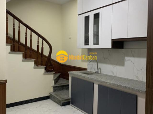 Tôi cần bán nhà mạc thị bưởi, giá 10.5 tỷ, gần 31m2x6t, ở luôn, thang máy